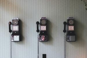 vintage-telephones